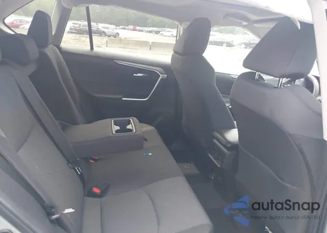 2022 Toyota Rav4 Xle z USA, uszkodzony, nr VIN 2T3W1RFV7NW195595